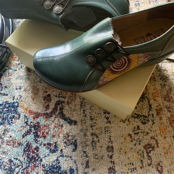 L'Artiste by Spring Step Leather Slip-On Shoes - Agacia - Picture 4 of 4